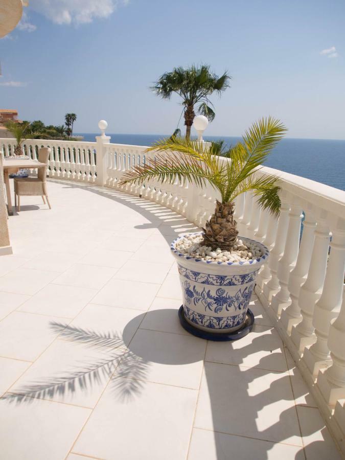 Frontline Villa, Five Star Deluxe El Campello Exterior photo